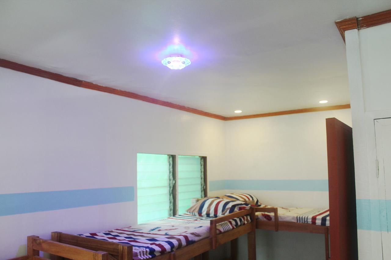 J'S Backpackers Hostel ダバオ　シティ エクステリア 写真